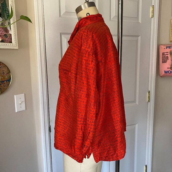 CHICO'S Red 100% Silk Hindi Script print 3/4 Sleeve Boxy Button Down crop shirt - Picture 3 of 5